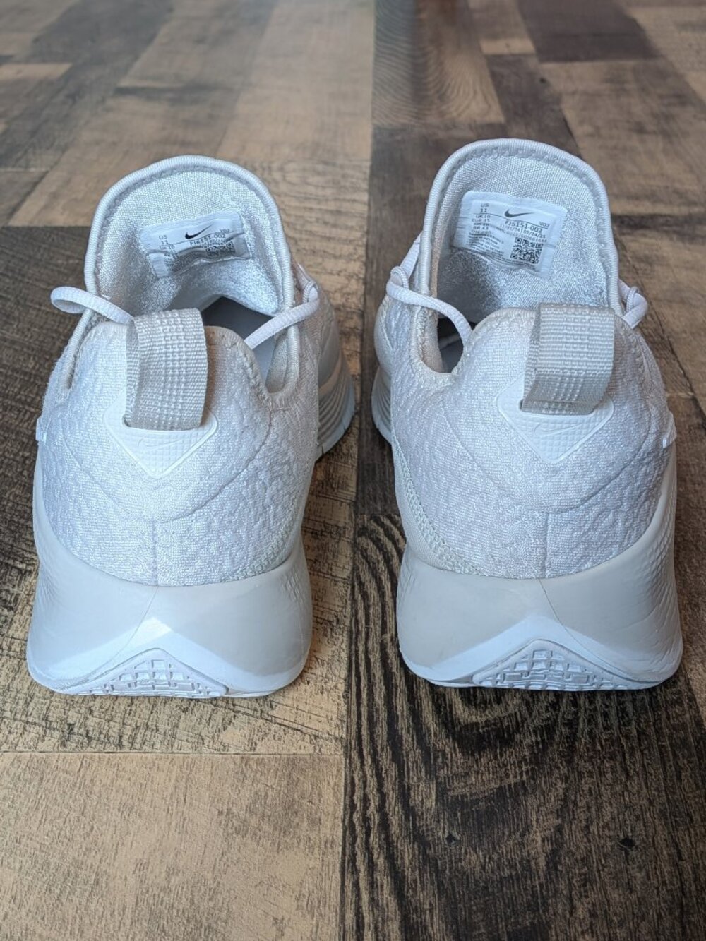 Nike LeBron TR 1 Phantom Mesh Basketball Shoes - Picture 4 of 8